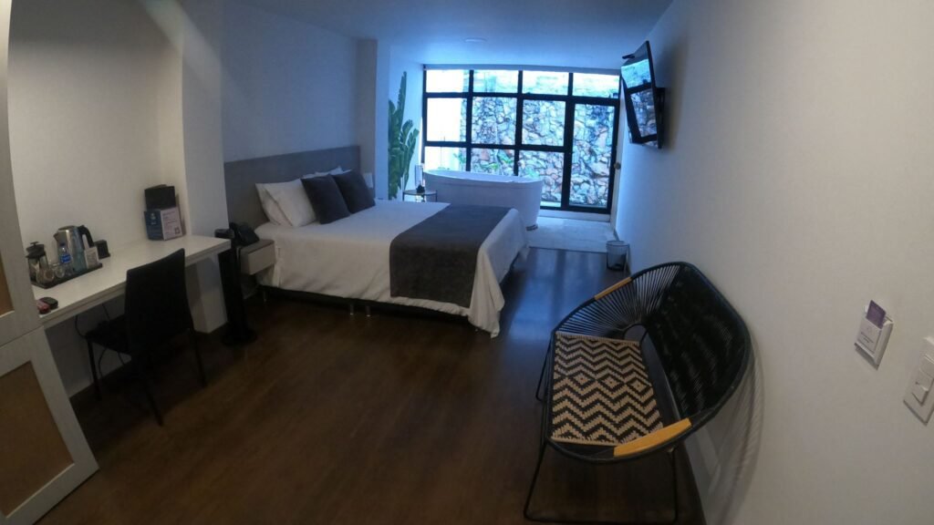 hotel con concepto en Manizales: ¿Cómo diseñamos nuestros espacios para ofrecer un descanso verdaderamente reparador?
